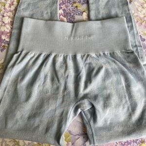 NVGTN camo leggings